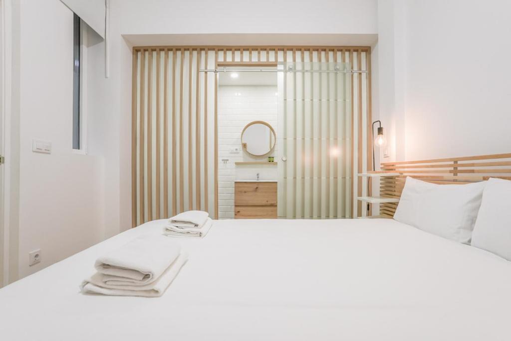 Modern Duplex-2bedrooms 3baths-palacio Madrid
