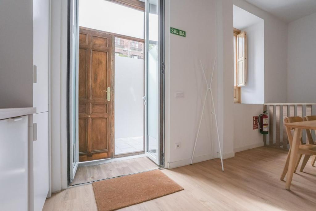 Modern Duplex-2bedrooms 3baths-palacio Apartment *